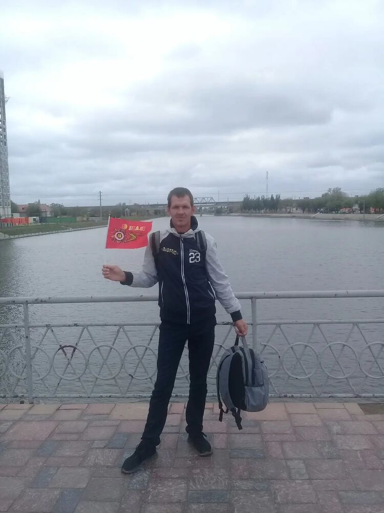  28221240  Andrey, 35 ,    