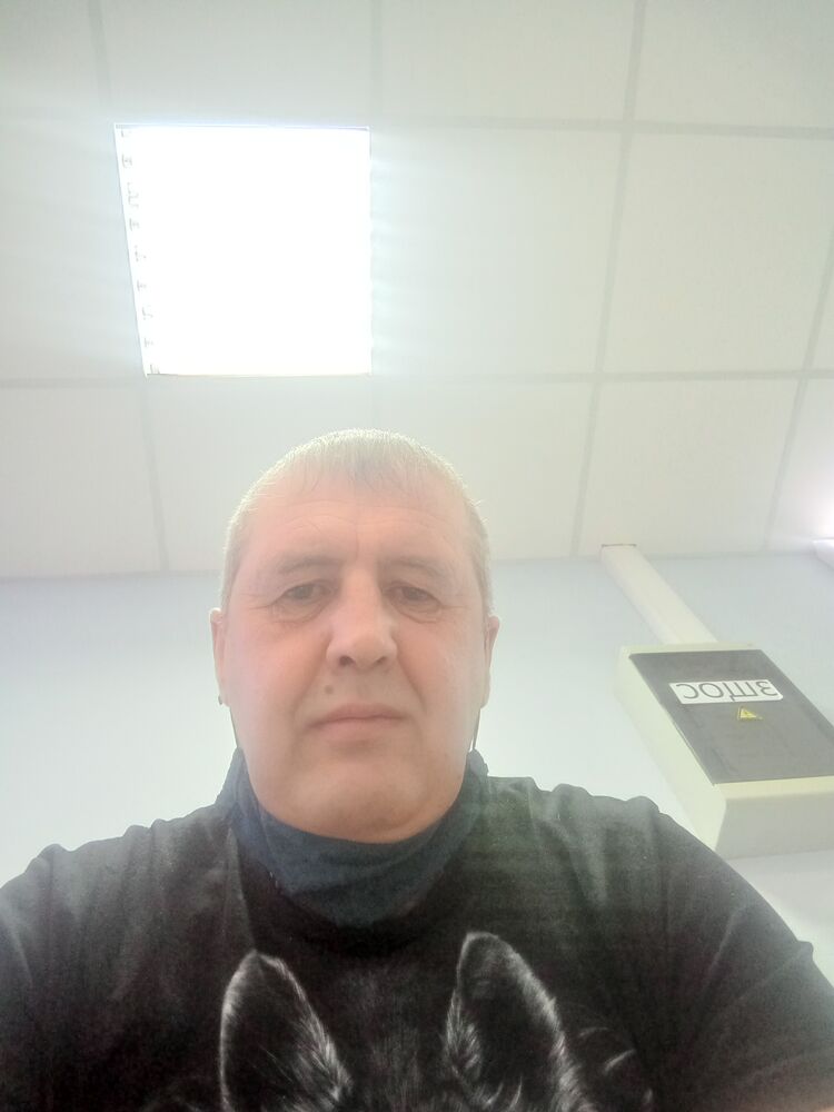  25864570  , 54 ,    
