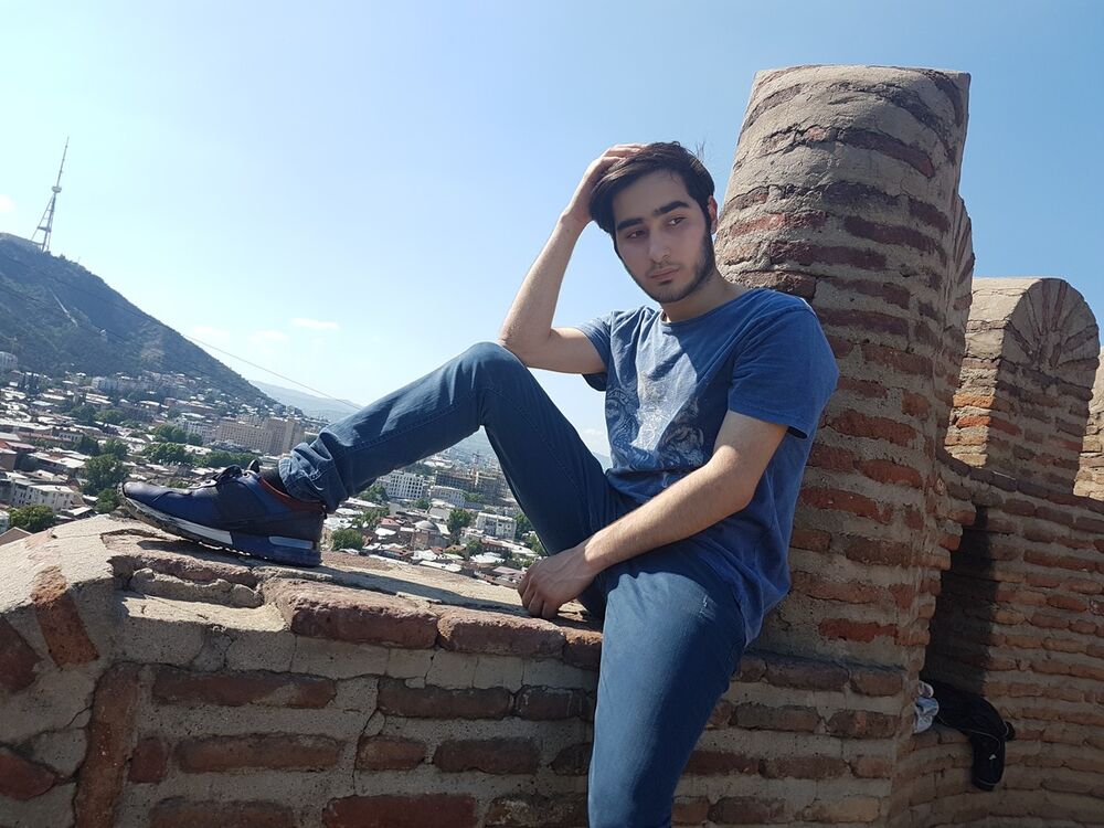  9636590  Vusal, 27 ,    