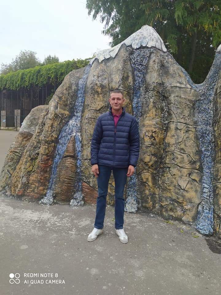 ,   Dima, 37 ,   ,   