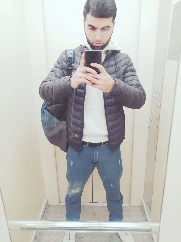  -,   Joni, 25 ,   ,   