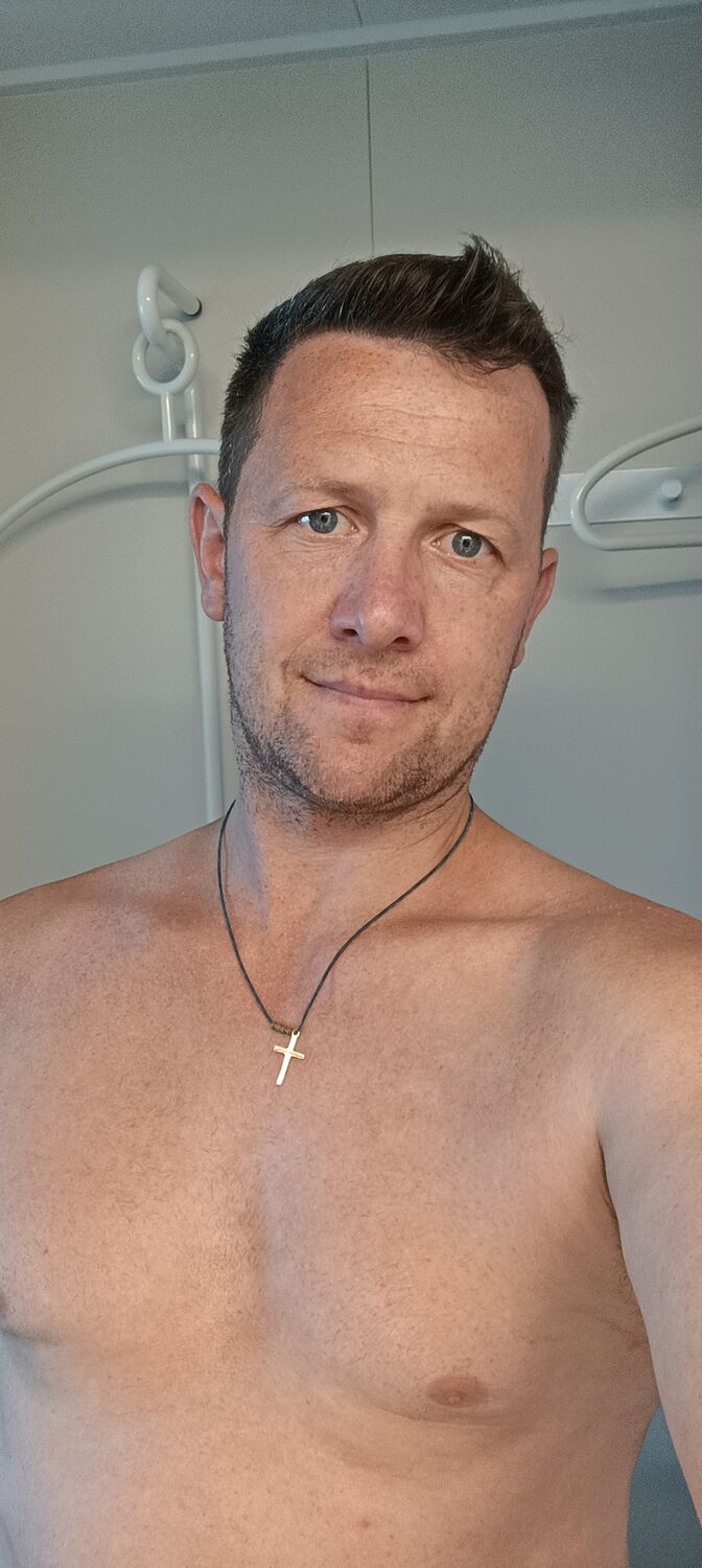  -,   Alexander, 41 ,   ,   , c , 