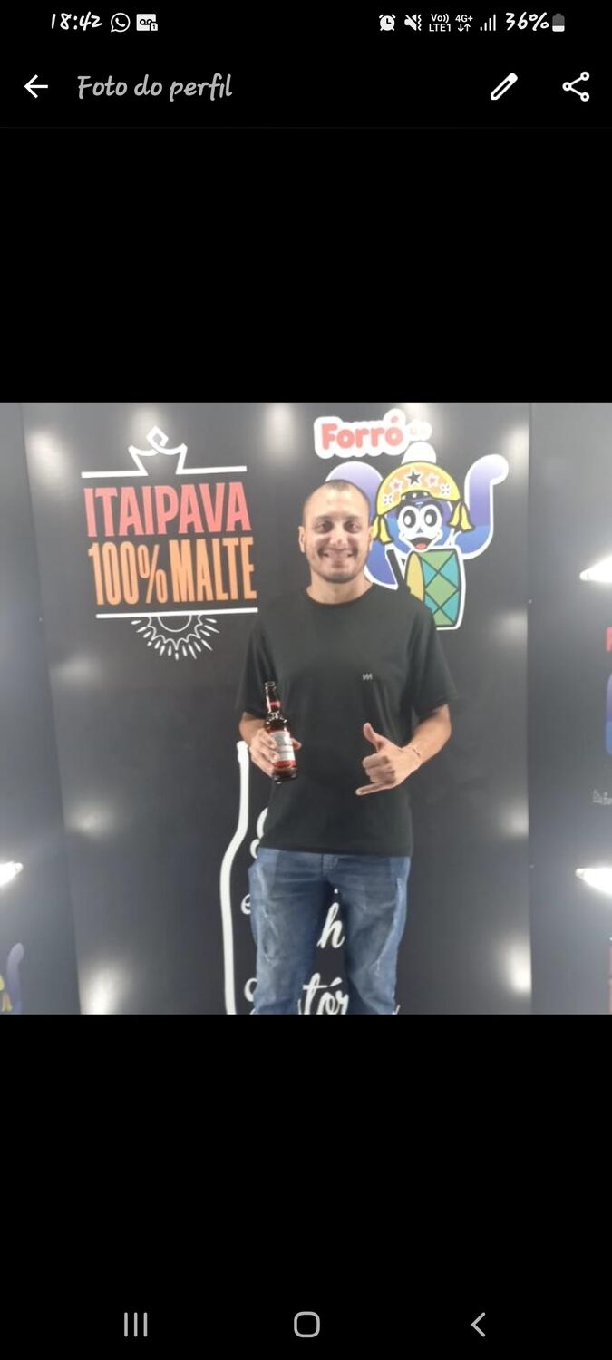  54448690  David, 31 ,    