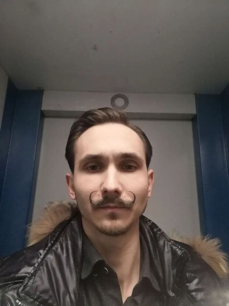  ,   Timur, 28 ,   ,   , c , 