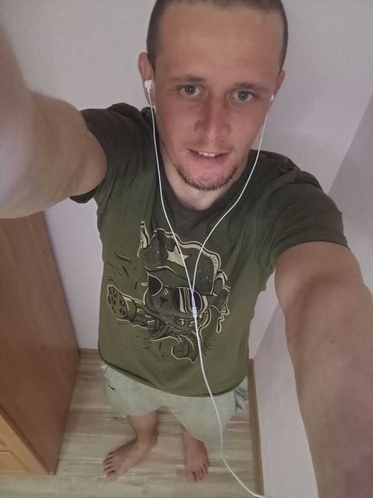  48923880  , 31 ,    