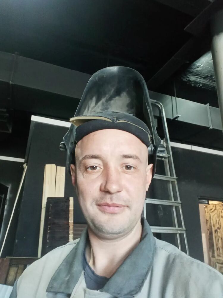  30087170  Sergey, 36 ,    