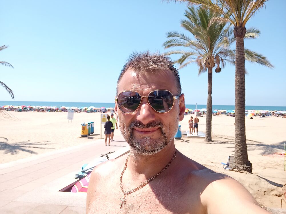 33819050  Andreas, 42 ,    
