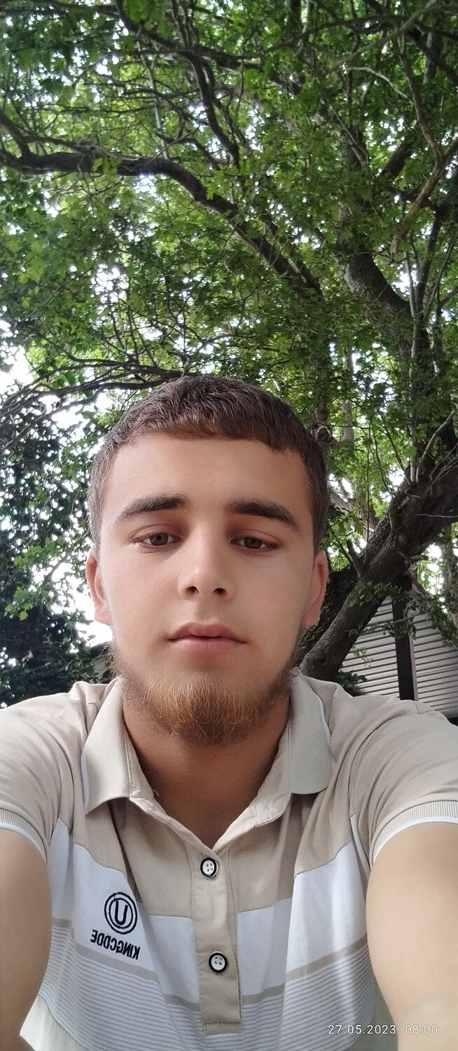  34999480  Aziz Bek, 23 ,    