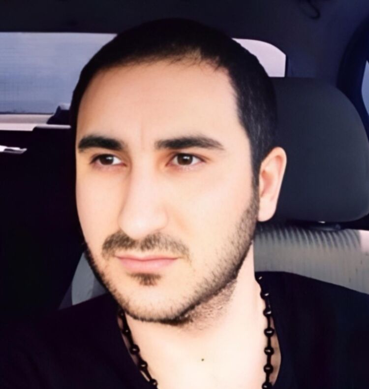  49944930  , 35 ,    