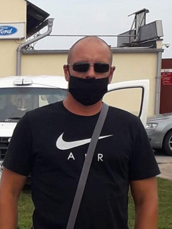  21149090  Dmitrii, 41 ,    