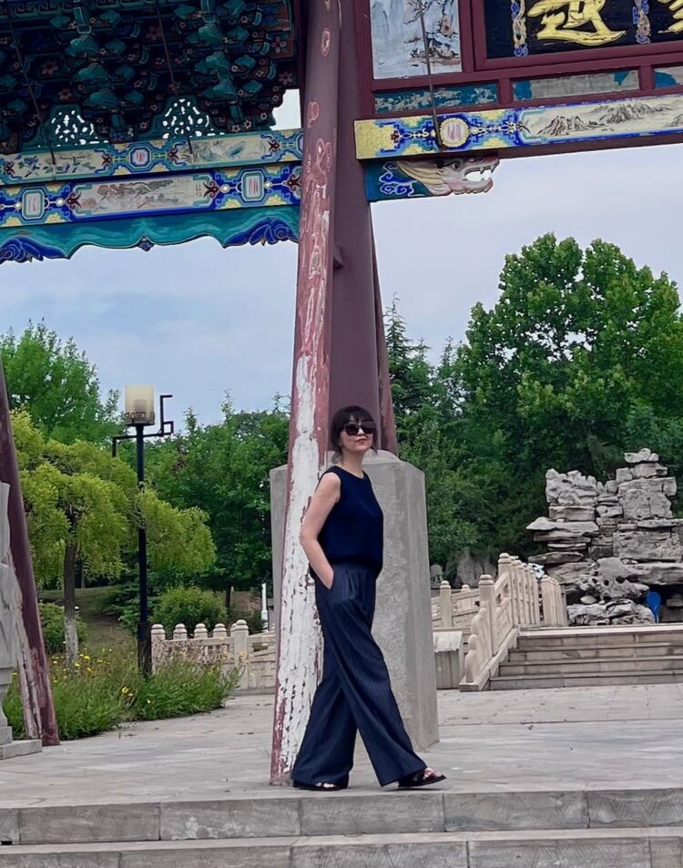  --,   Antonina, 54 ,   ,   , c 