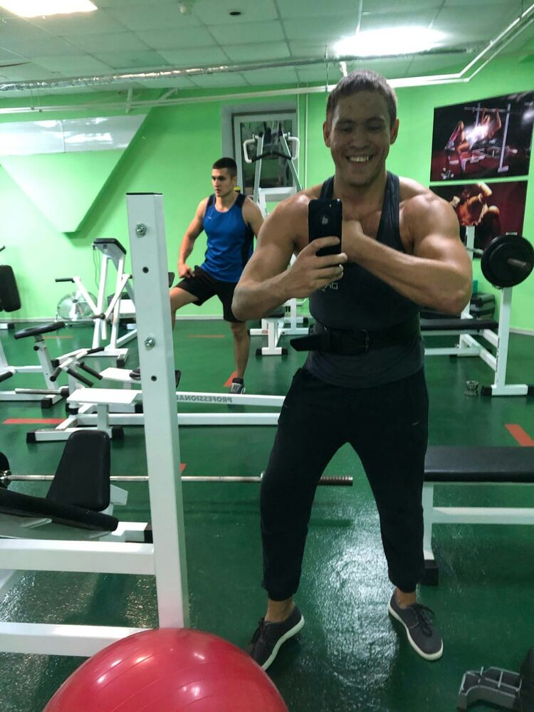  ,   Artur, 34 ,   ,   , c , 