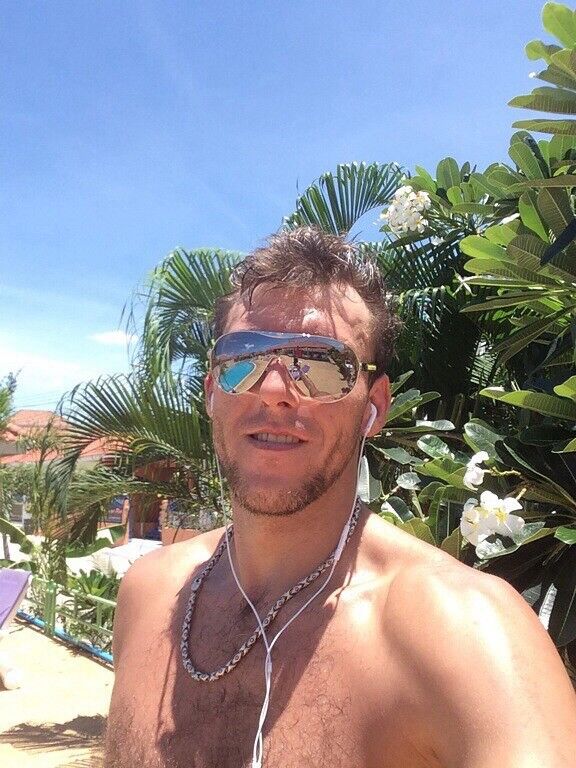  ,   Baboka, 44 ,  