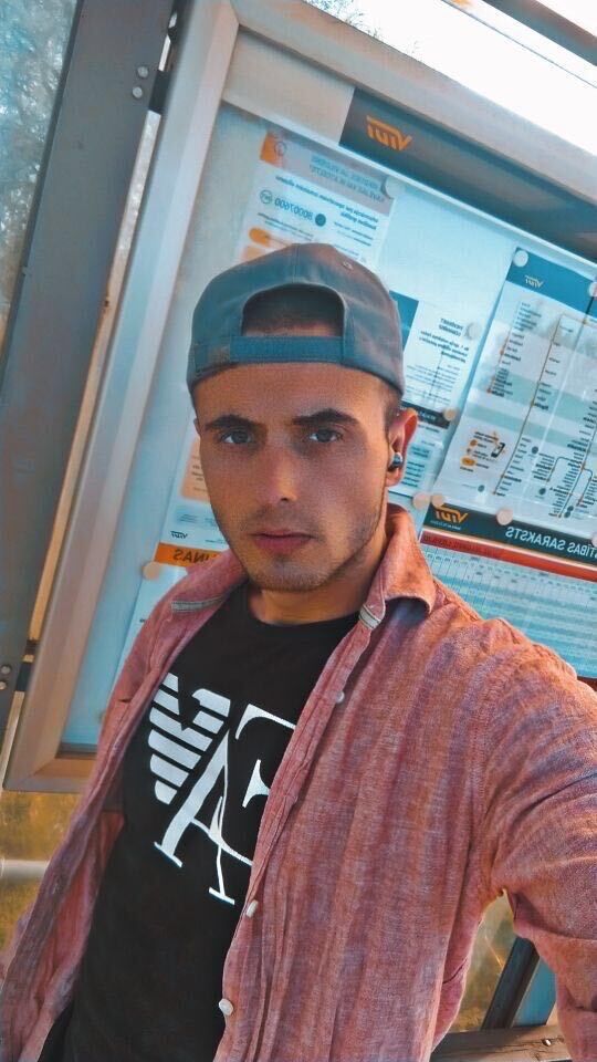  ,   Deniss, 25 ,   ,   