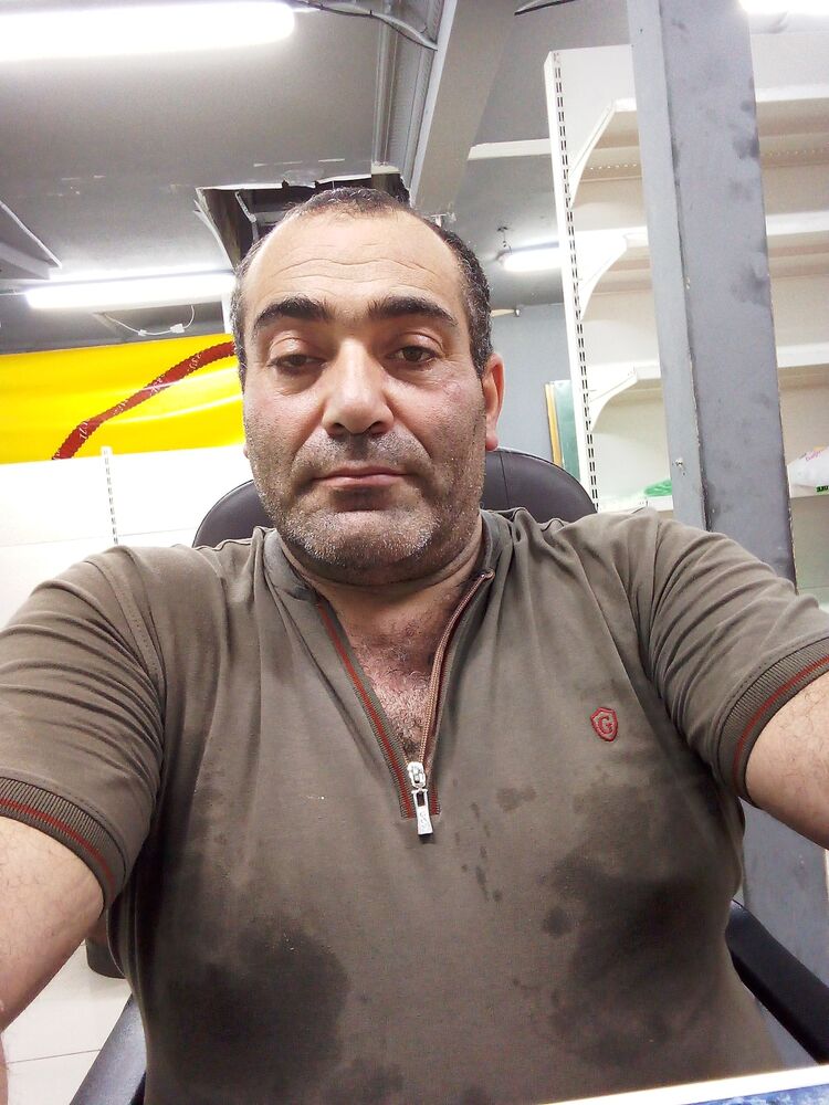  38730450  ARSEN, 49 ,    