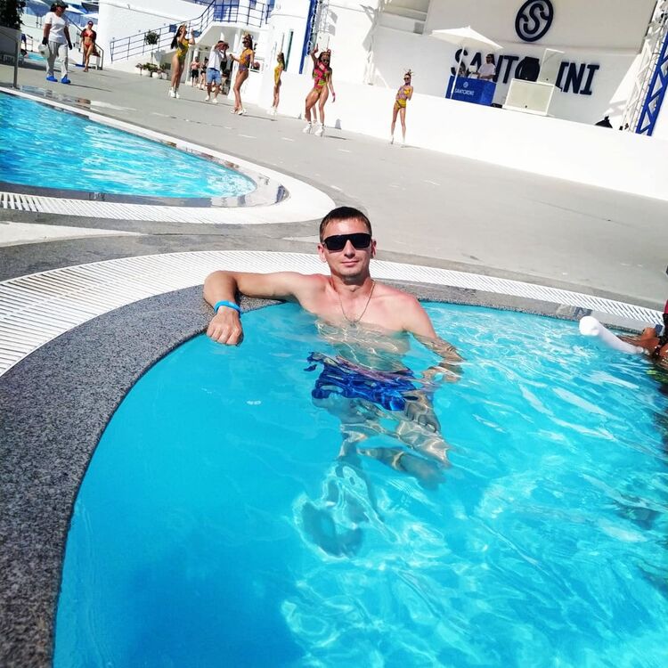  ,   Aleks, 36 ,   ,   , 
