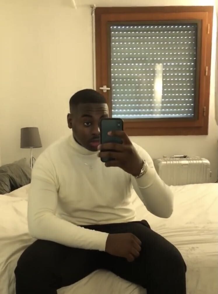  31076460  Curt, 31 ,    