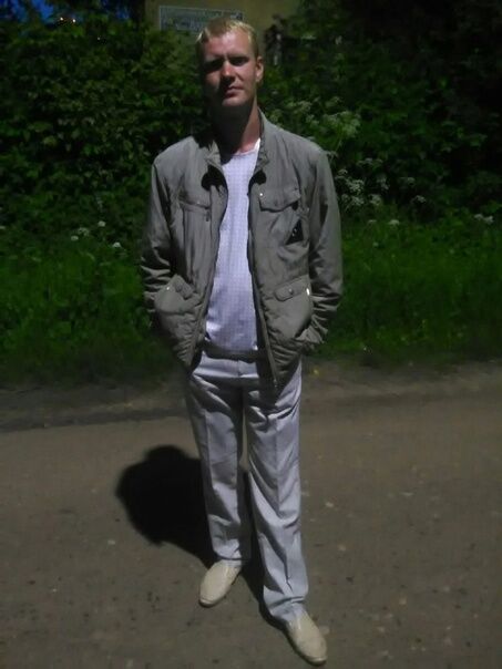  32356460  Alexander, 36 ,    