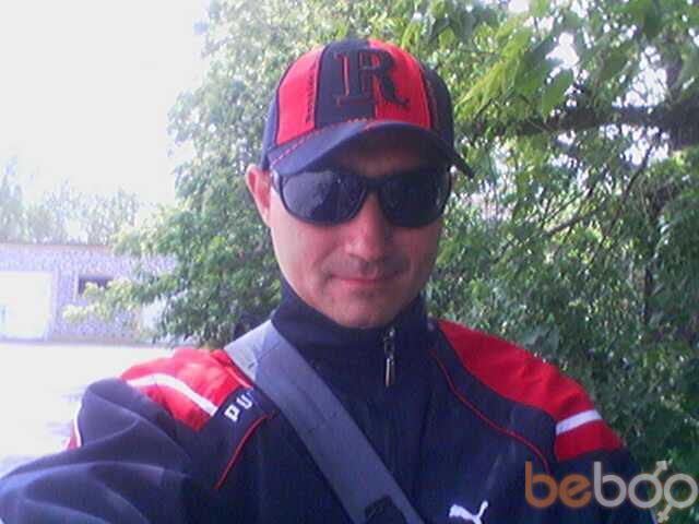  ,   Drobson, 44 ,  