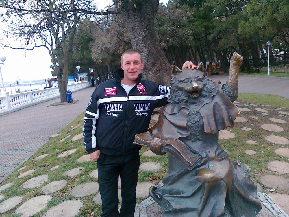  51526990  Sergei, 39 ,    