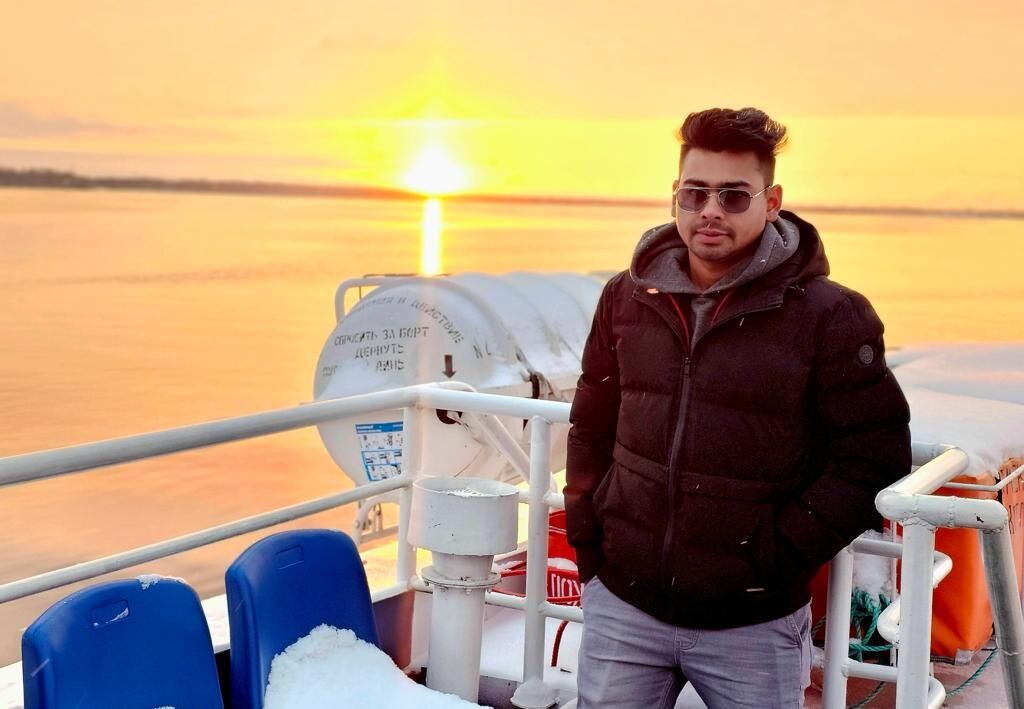  ,   Saurabh, 22 ,   ,   