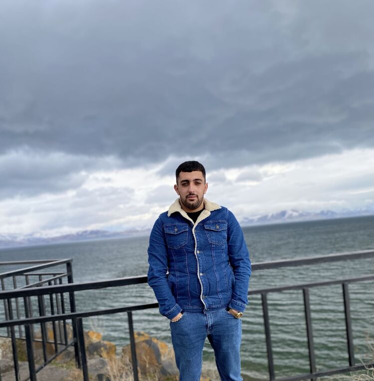  42530310  Avik, 30 ,    -