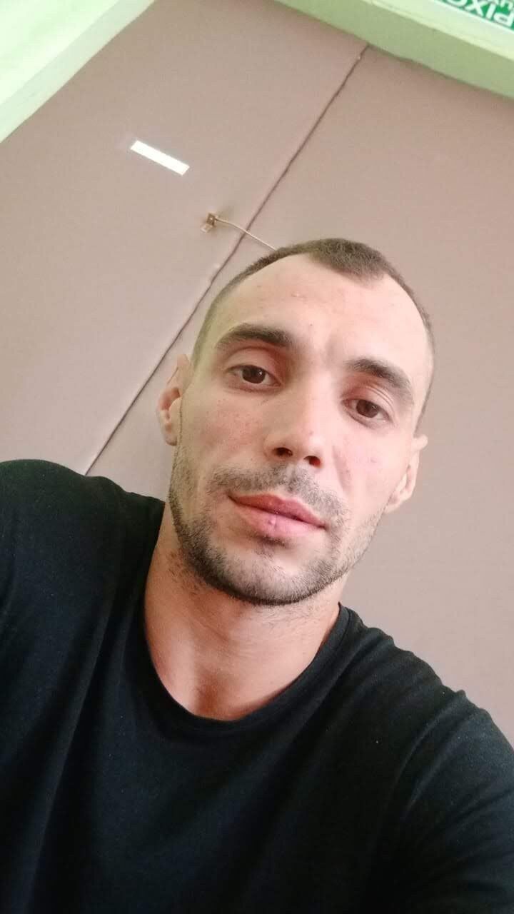  42755640  , 31 ,    