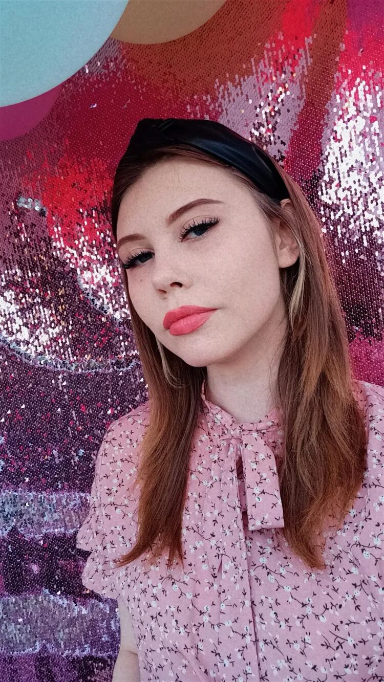  ,   Anastasia, 21 ,     , 
