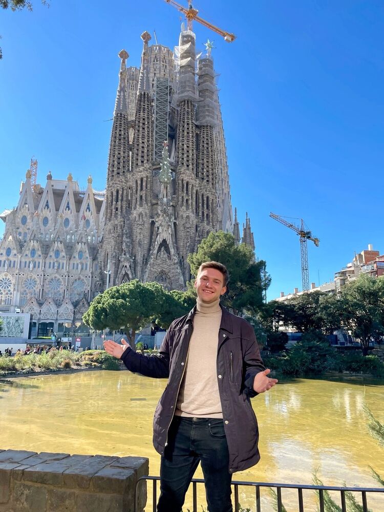  38050270  , 26 ,    -