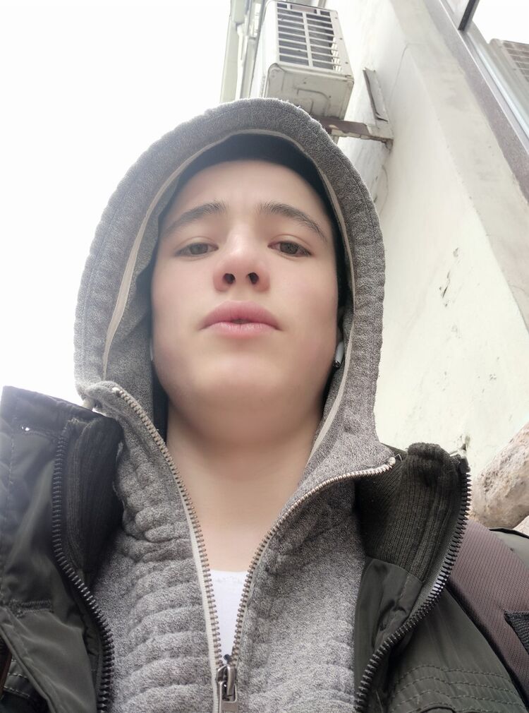  19437970  SHoxruxbek, 24 ,    -