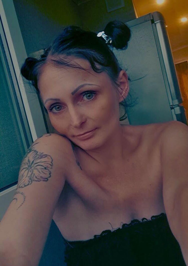  38599890  , 33 ,    