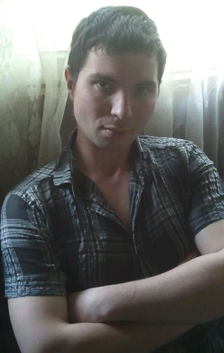  5653390  Azat, 36 ,    
