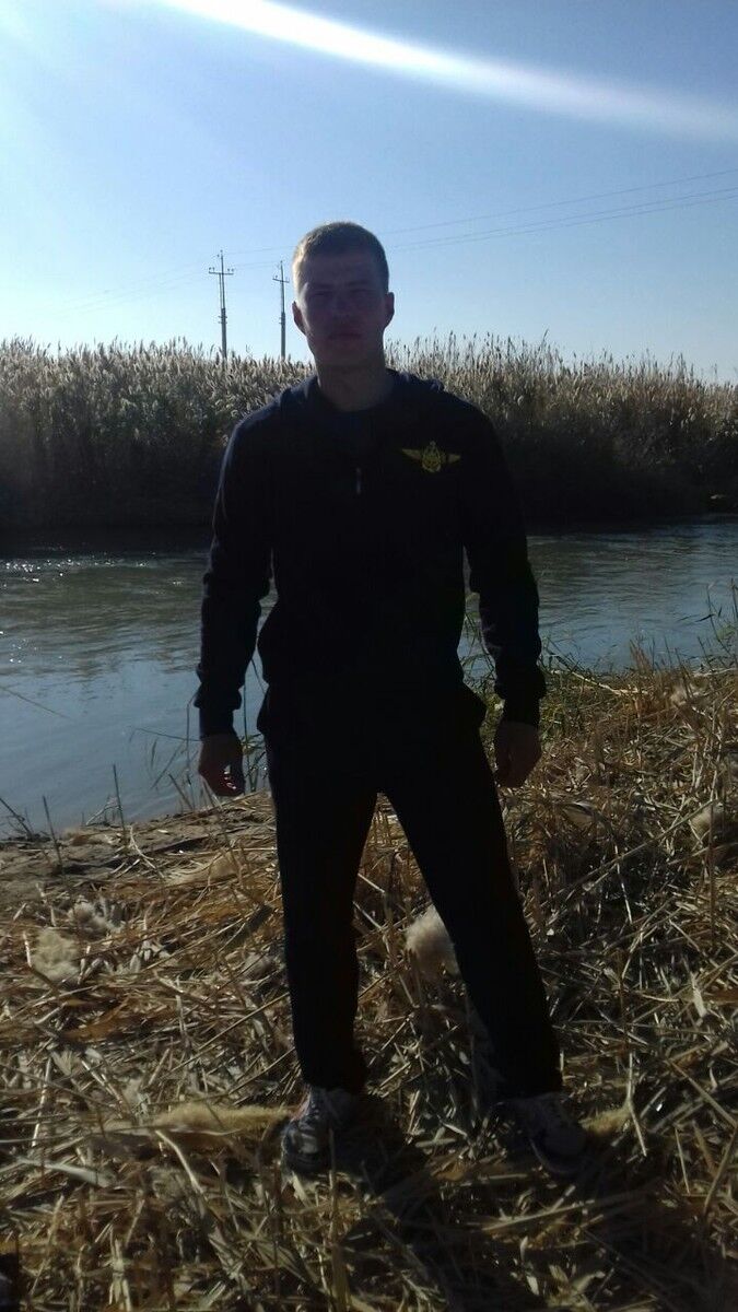  ,   UCHQUNBEK, 28 ,   
