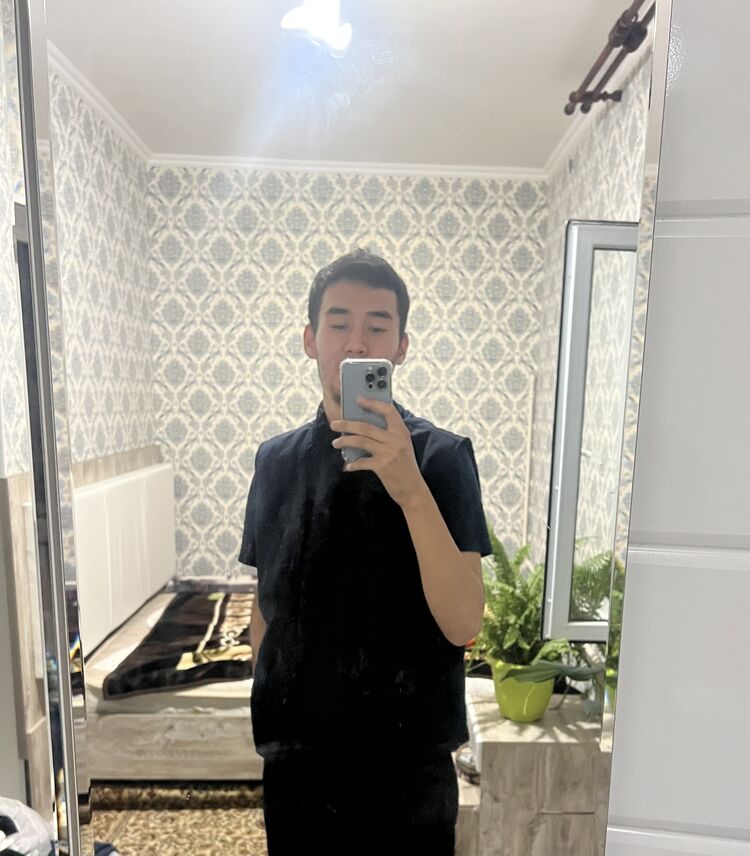  28882350  Arman, 26 ,    