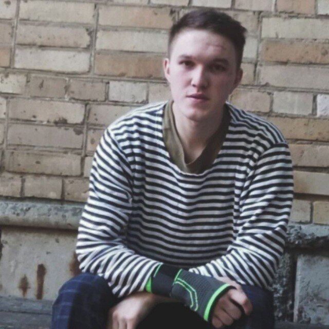  53139420  Nikolai, 22 ,    