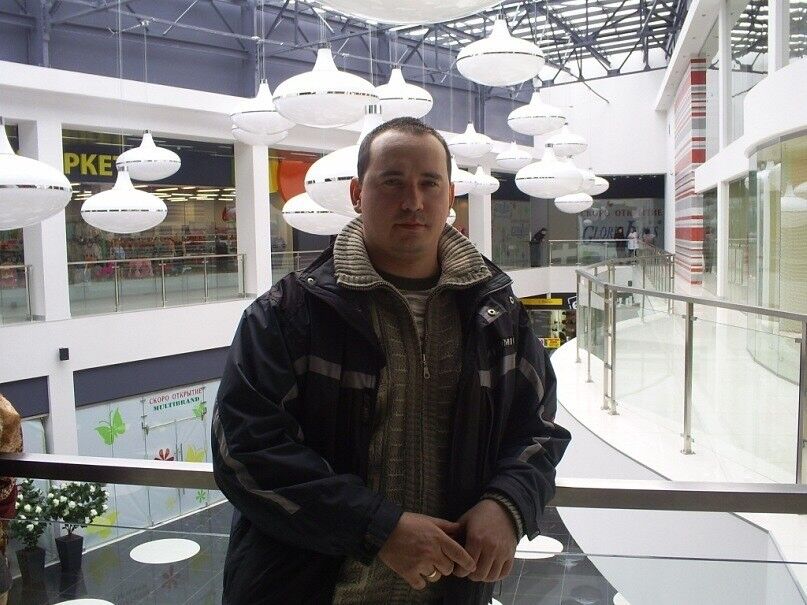  ,   Andry, 43 ,   
