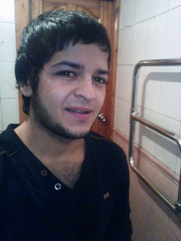 ���������� �����������, ���� ������� Adam, 33 ����, ������������ ��� ������