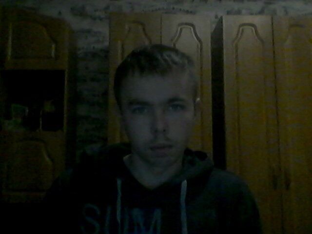  12401080  NIKOLAI, 31 ,    