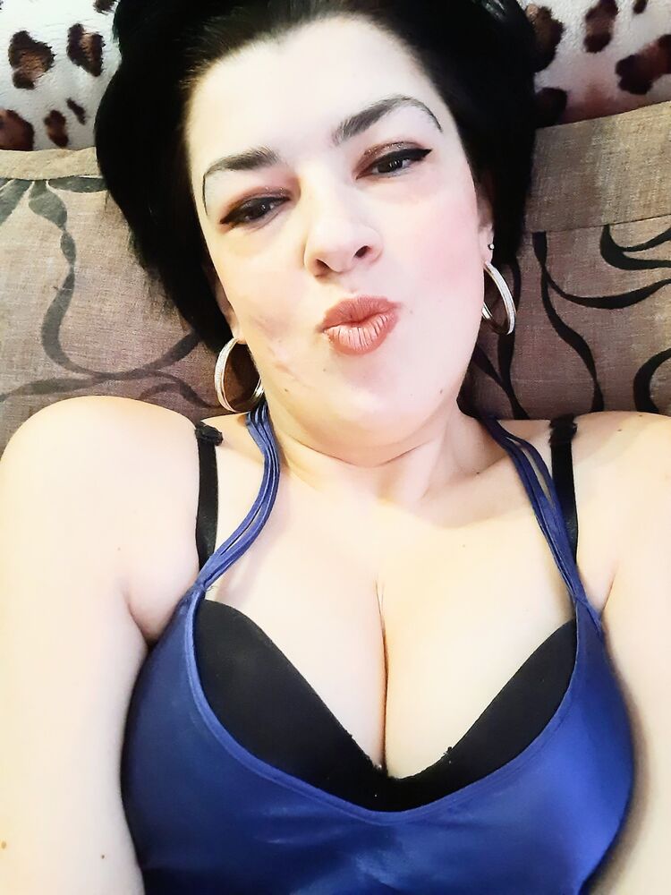  50905830  Vikusya, 27 ,    