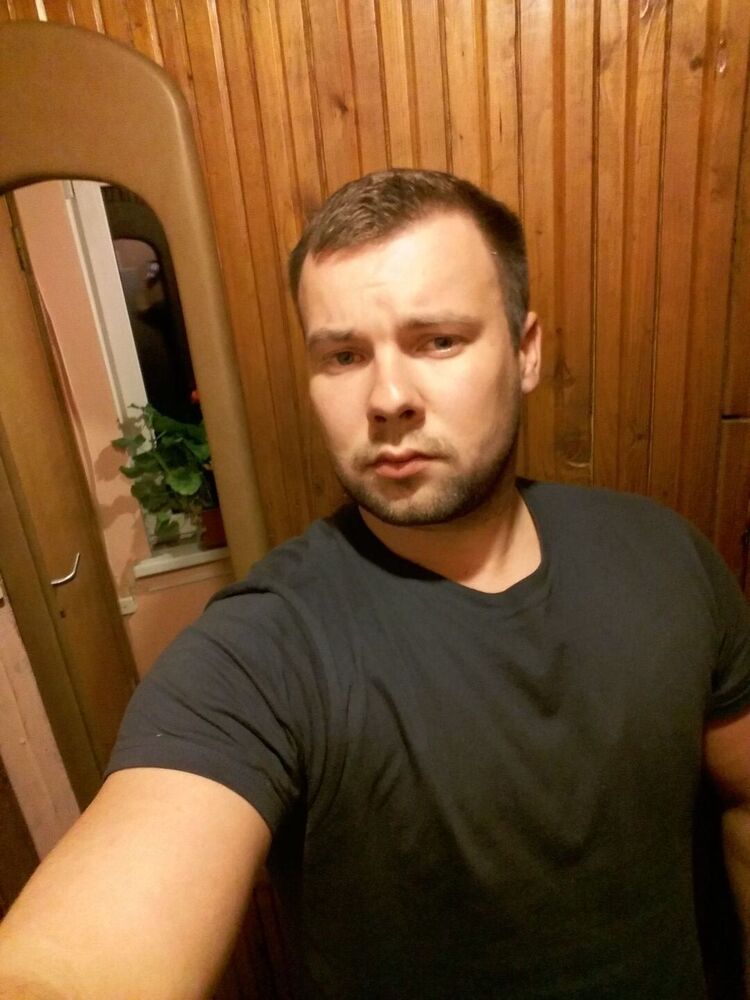  ,   Alex, 33 ,   ,   , c , 