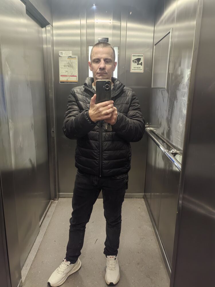  52817450  , 42 ,    
