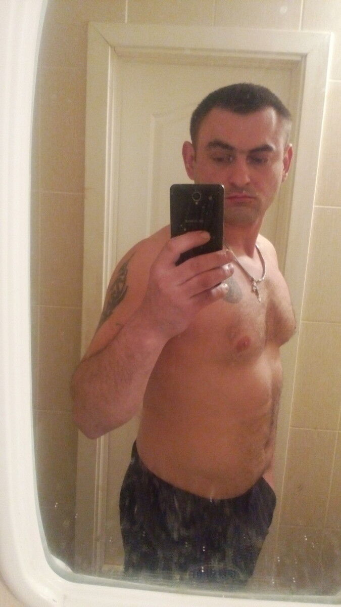  9243230  Valera, 40 ,    