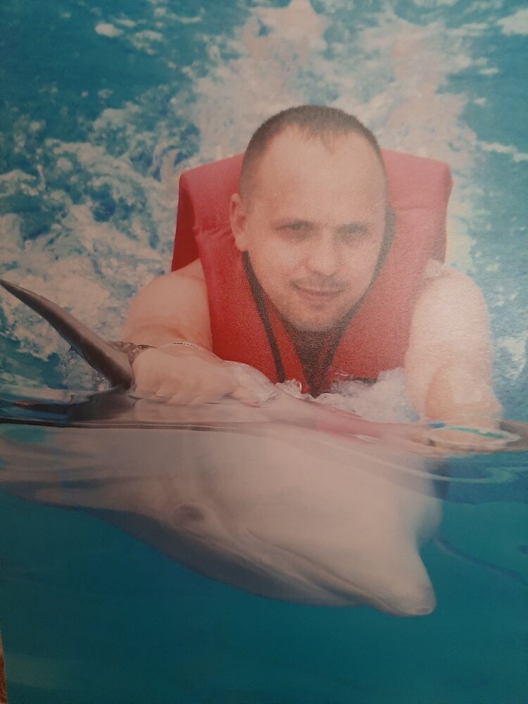  34556420  Vasilii, 41 ,    