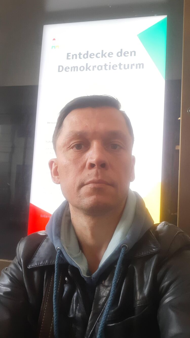  46751390  , 47 ,    