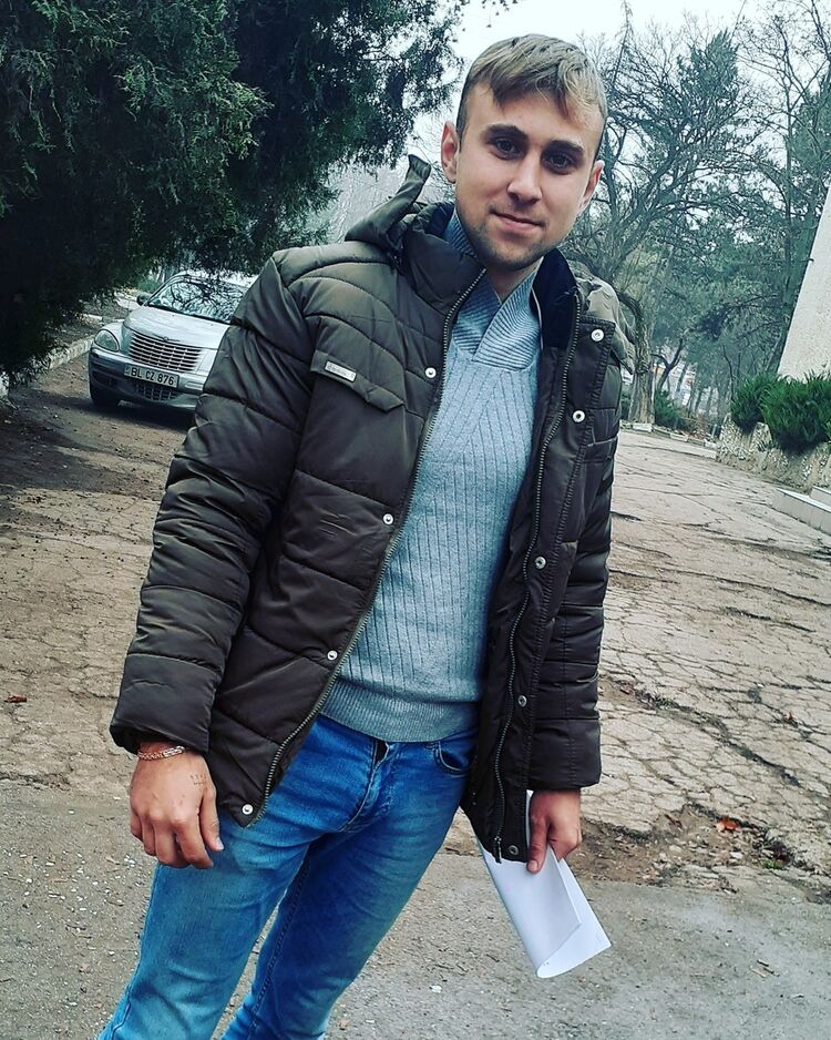  18533330  CRISTIAN, 29 ,    