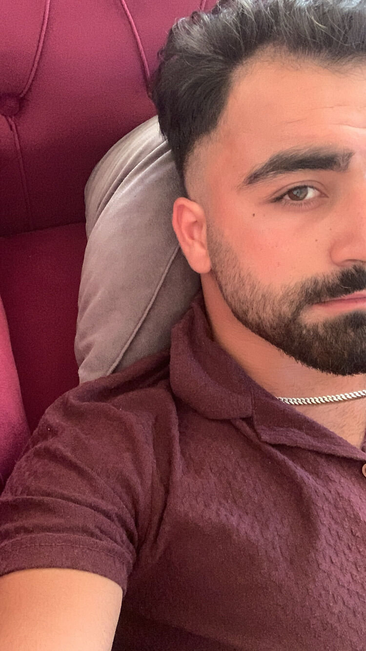  36472510  Burhan, 24 ,    Silivri
