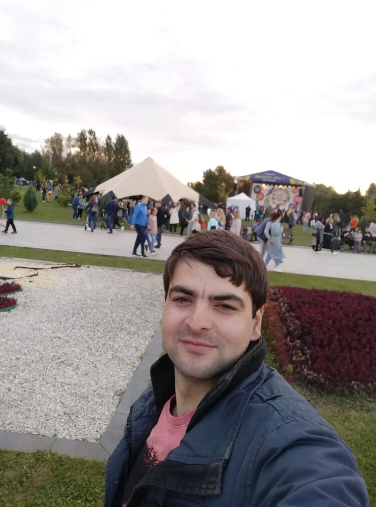  27031670  , 35 ,    