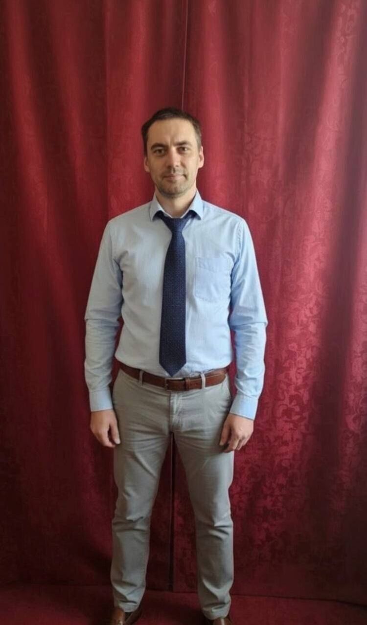  54610960  Andrei, 40 ,    