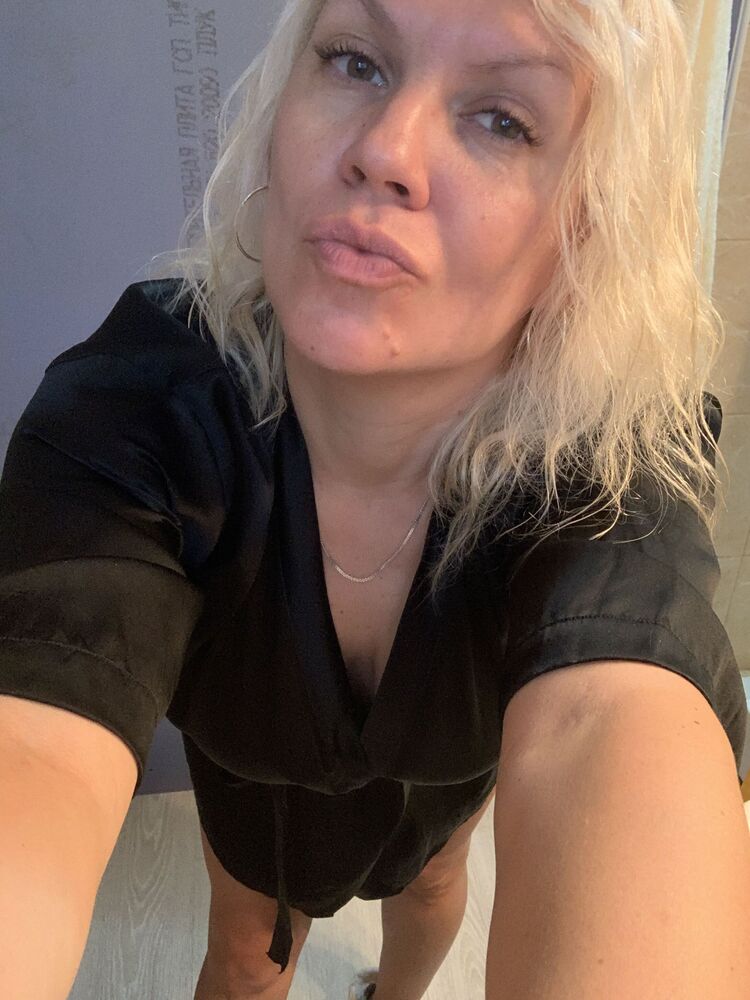  ,   Maria, 43 ,   