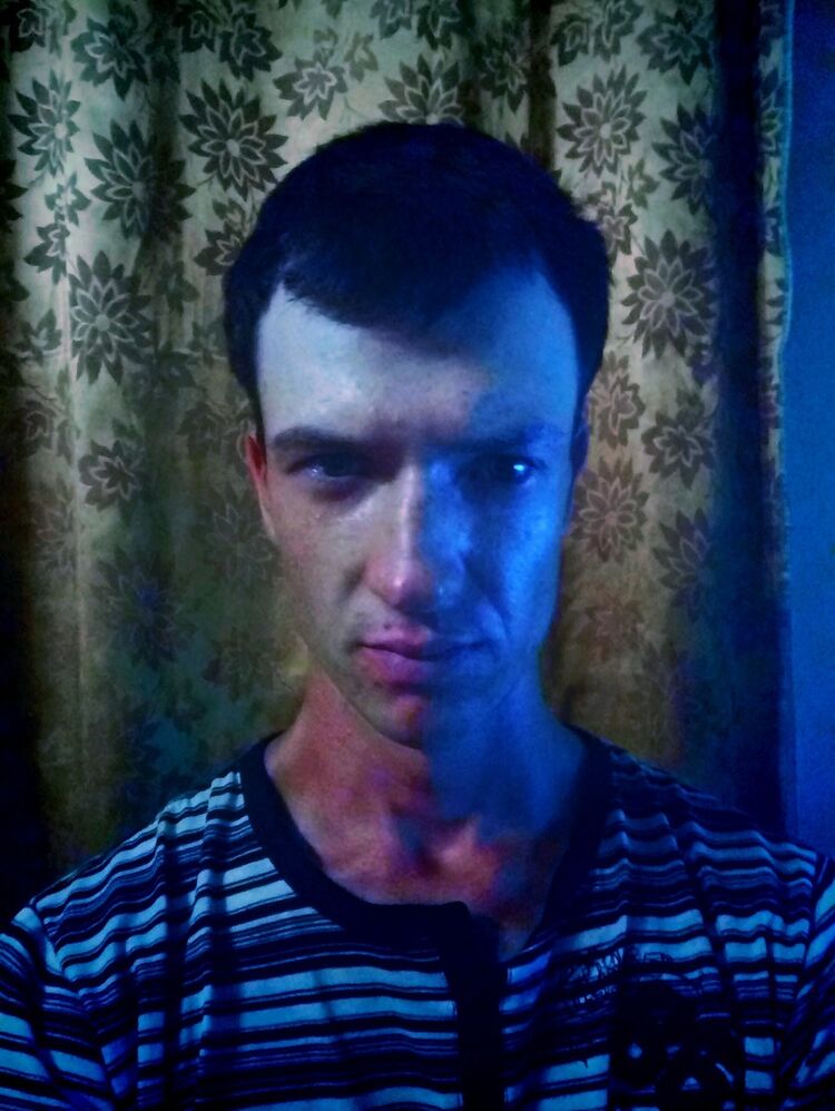  ,   Mikhail, 33 ,     , c 